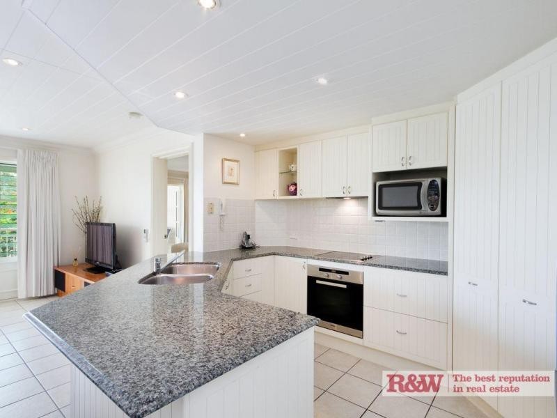 4/19 Hemingway Villas, Russell Street, Noosaville QLD 4566