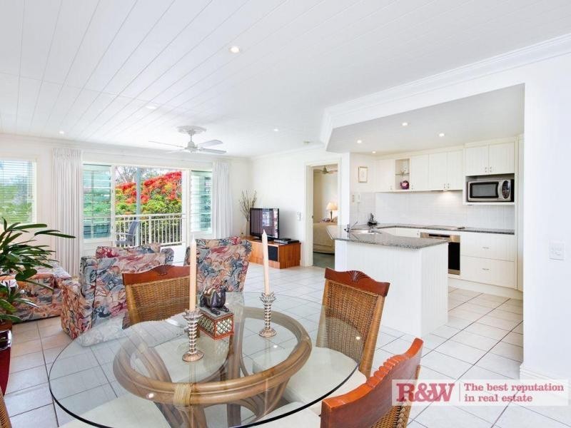 4/19 Hemingway Villas, Russell Street, Noosaville QLD 4566