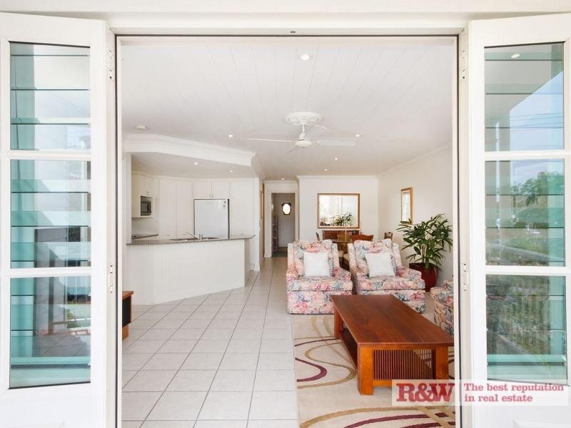 4/19 Hemingway Villas, Russell Street, Noosaville QLD 4566