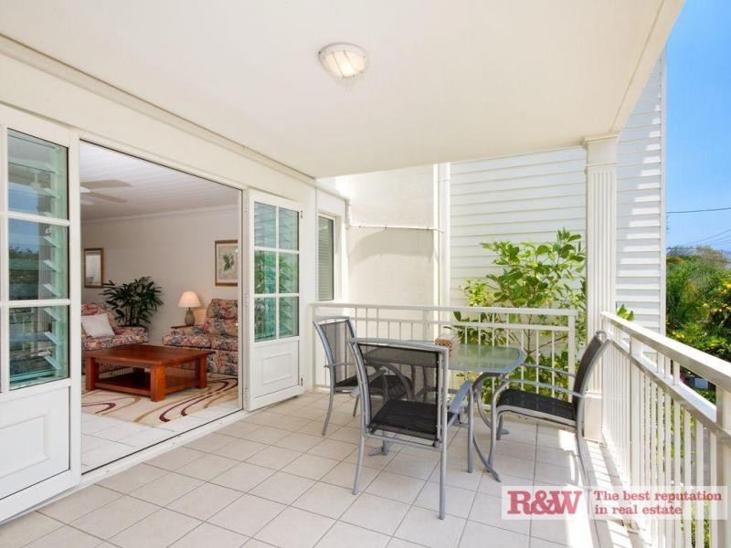 4/19 Hemingway Villas, Russell Street, Noosaville QLD 4566