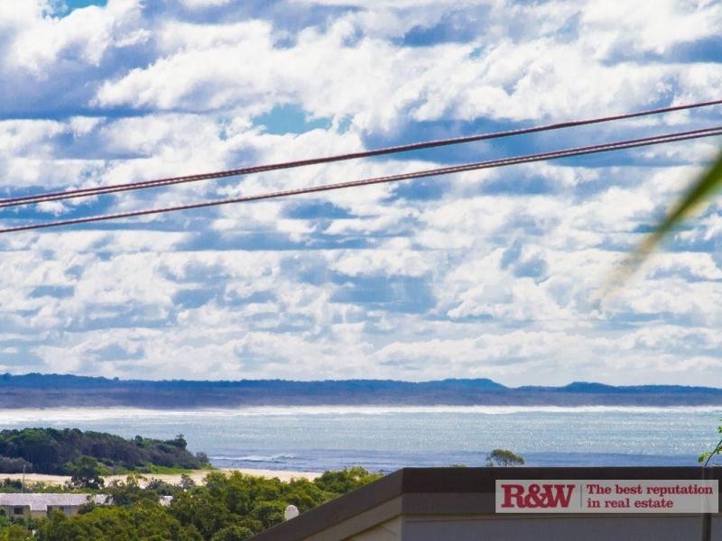 14 Arkana Drive, Noosa Heads QLD 4567