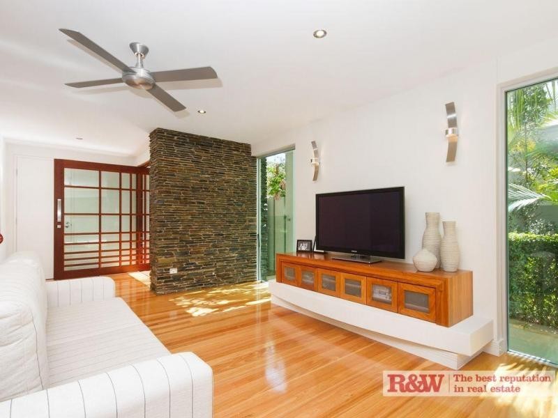2/20 Asoon Noosa, James St, Noosaville QLD 4566
