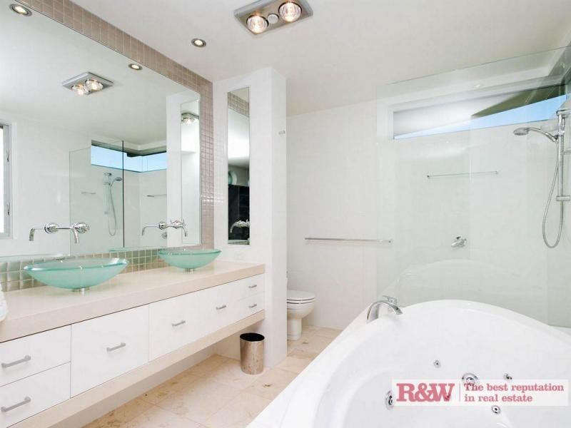 2/20 Asoon Noosa, James St, Noosaville QLD 4566