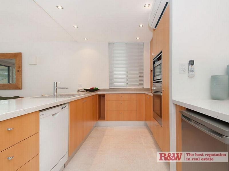 18/41 ‘Fairshore’, Hastings Street, Noosa Heads QLD 4567