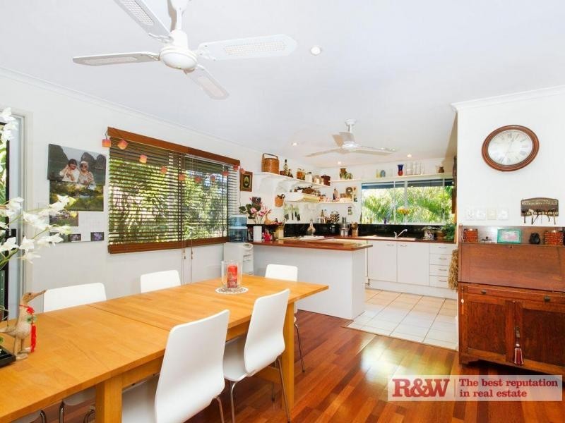 18 Belfa Place, Noosa Heads QLD 4567