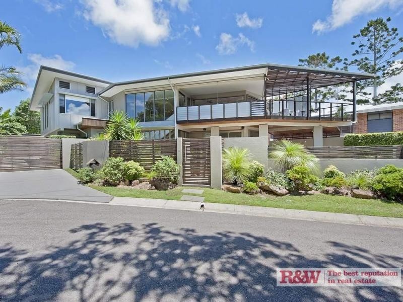 16 Angler Street, Noosa Heads QLD 4567