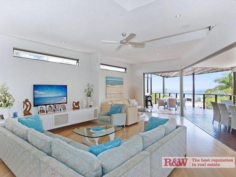 16 Angler Street, Noosa Heads QLD 4567