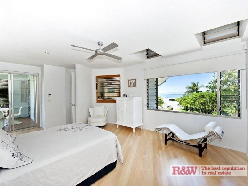 16 Angler Street, Noosa Heads QLD 4567