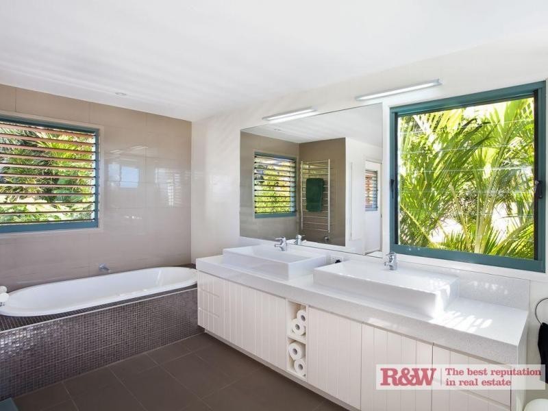 20 Bowman Terrace, Sunshine Beach QLD 4567