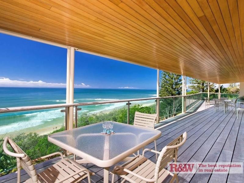 2 Arakoon Crescent, Sunshine Beach QLD 4567