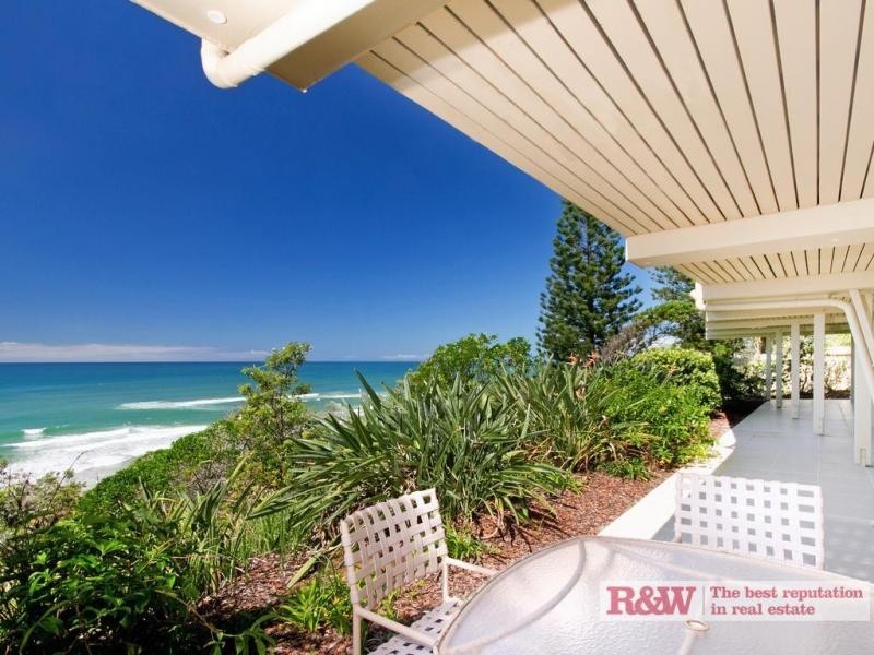 2 Arakoon Crescent, Sunshine Beach QLD 4567