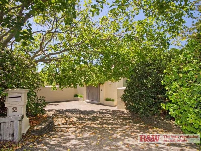 2 Arakoon Crescent, Sunshine Beach QLD 4567