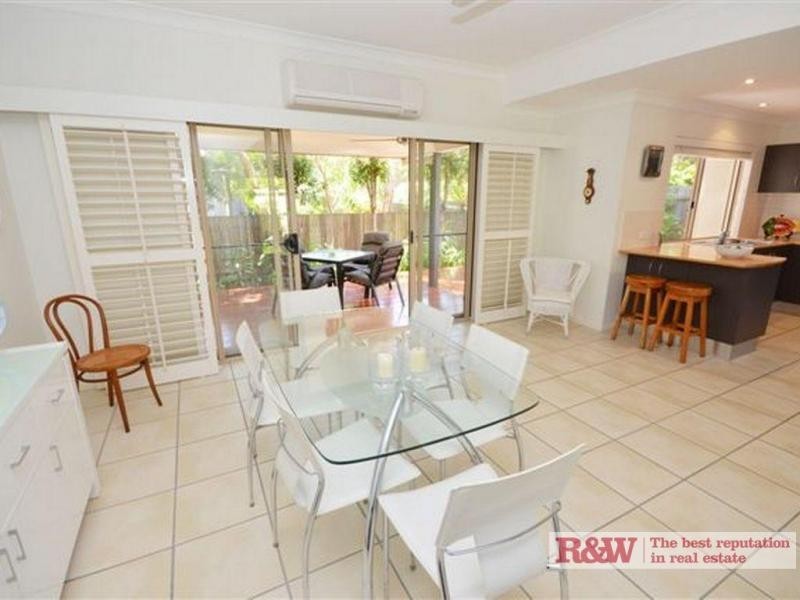 10/4 Riverstone Villas, Riverstone Court, Noosaville QLD 4566