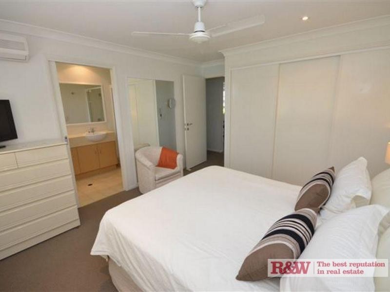 10/4 Riverstone Villas, Riverstone Court, Noosaville QLD 4566