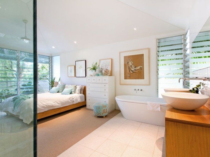 99 Upper Hastings Street, Little Cove QLD 4567