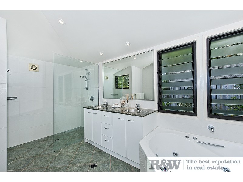 7 Mainsails Square, Noosa Heads QLD 4567