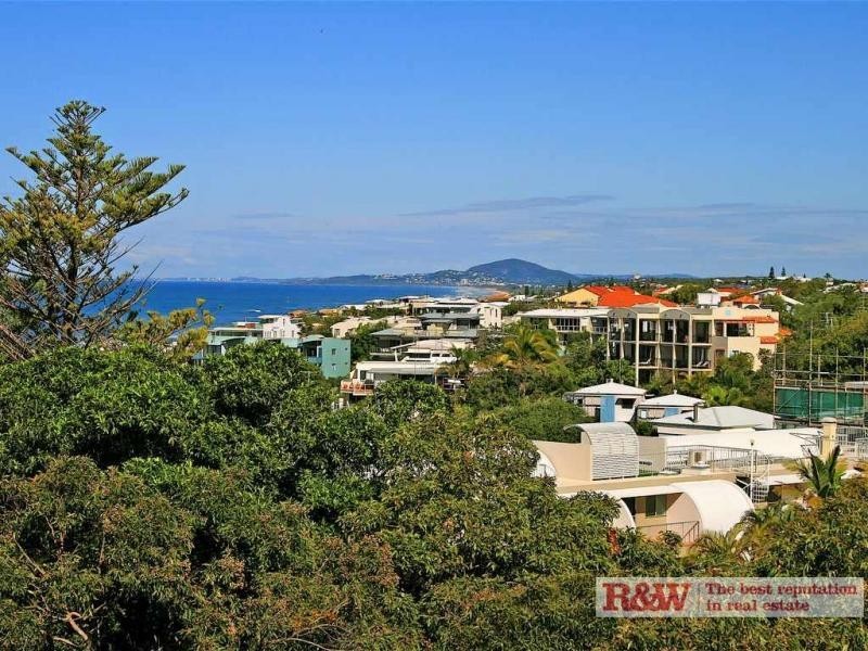 1 and 2/28 Dunefrolic, Bryan Street, Sunshine Beach QLD 4567
