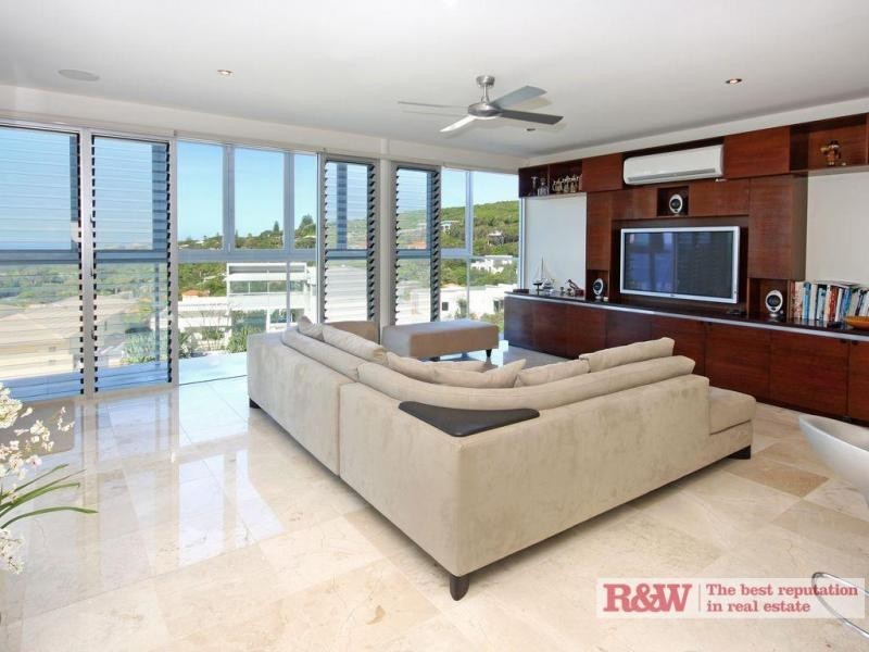 8 Kiamba Court, Sunshine Beach QLD 4567