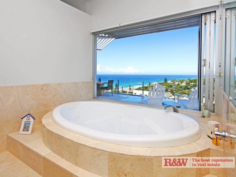 8 Kiamba Court, Sunshine Beach QLD 4567