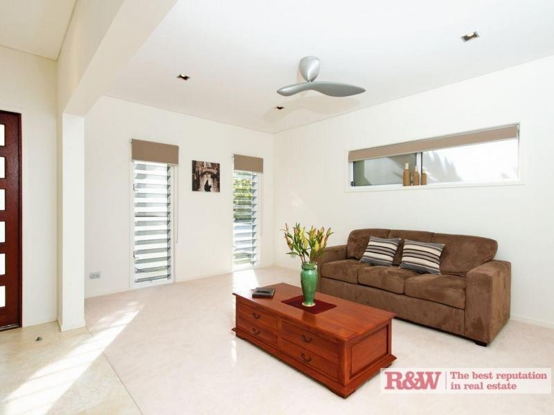 32 Wyona Drive, Noosa Heads QLD 4567