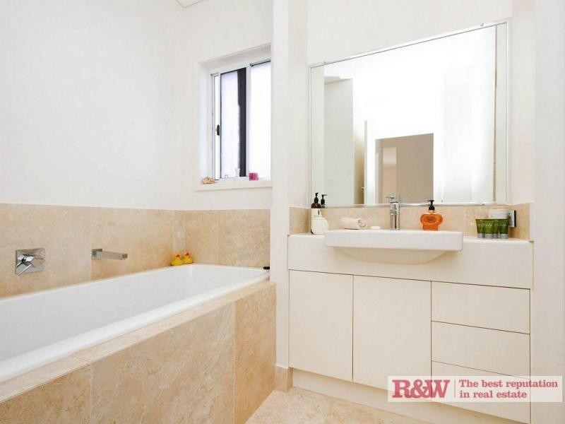 32 Wyona Drive, Noosa Heads QLD 4567