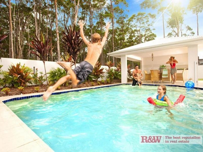 1 Sea Eagle Drive, Noosaville QLD 4566