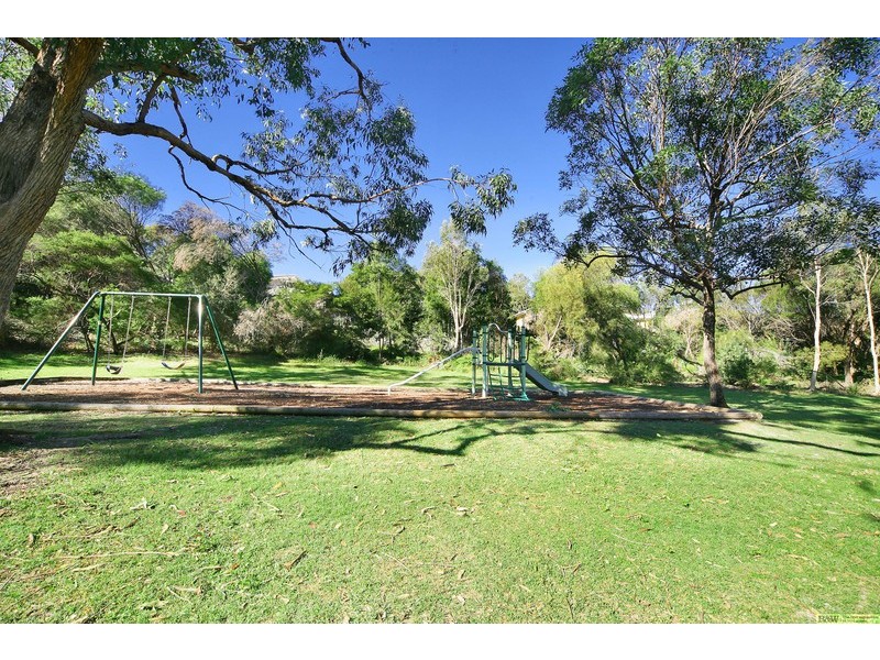 3/6 Lipton Street, Sunrise Beach QLD 4567