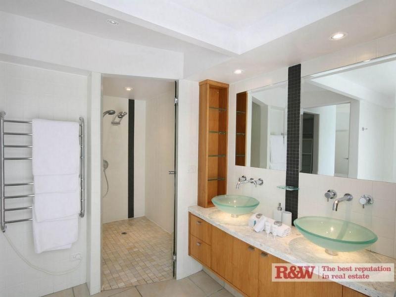 9 Cooran Court, Noosa Heads QLD 4567