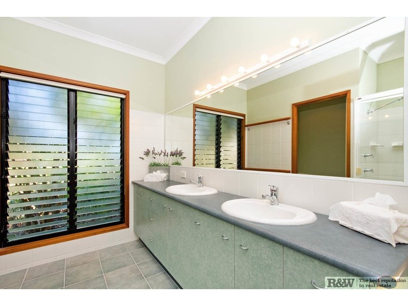 179 Lone Hand Road, Eumundi QLD 4562