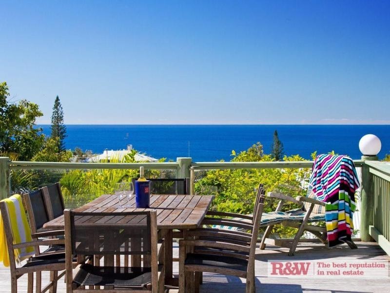 20 Seaview Terrace, Sunshine Beach QLD 4567