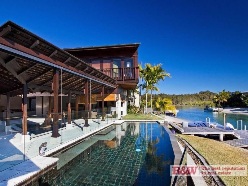 32 Mossman Court, Noosa Heads QLD 4567
