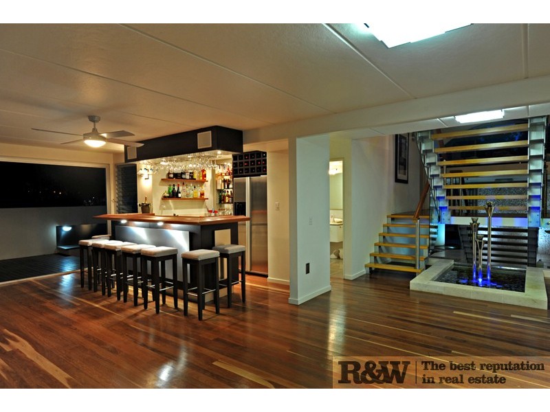 4 Noosa Parade, Noosa Heads QLD 4567