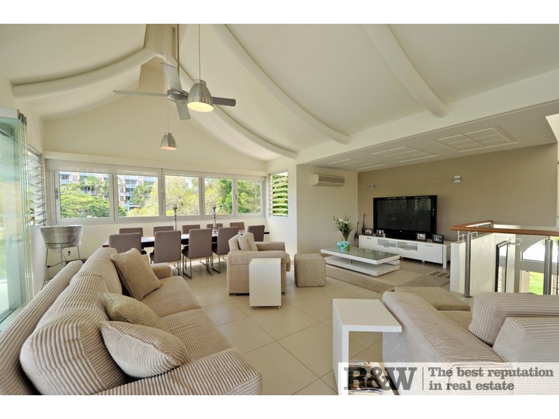 4 Noosa Parade, Noosa Heads QLD 4567
