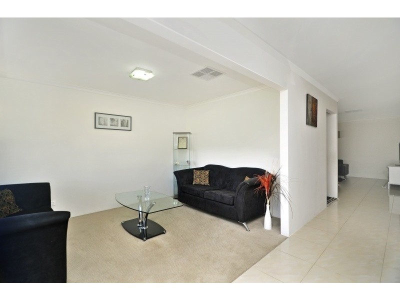 237 Bennett Springs Drive, Beechboro WA 6063