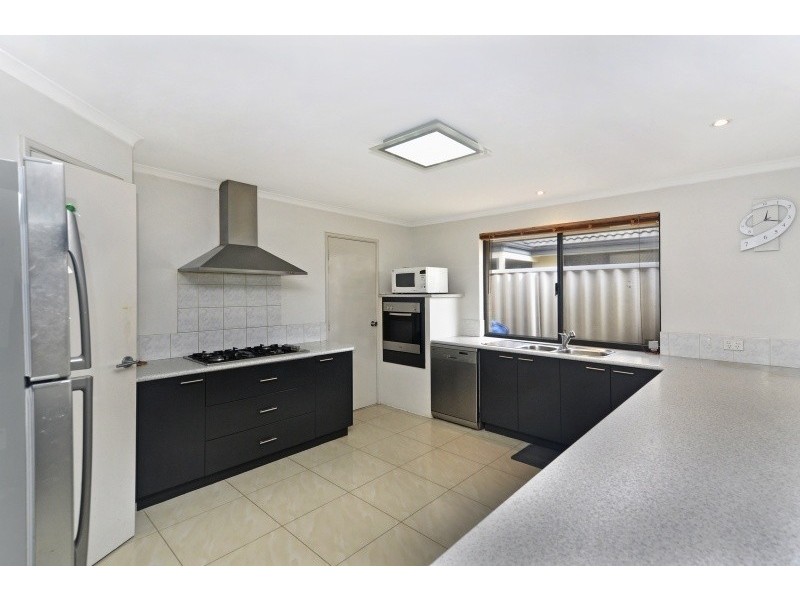 237 Bennett Springs Drive, Beechboro WA 6063