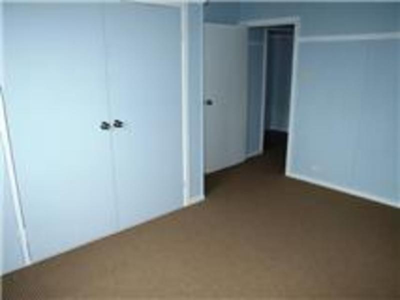 27 Caringa Street, Urangan QLD 4655