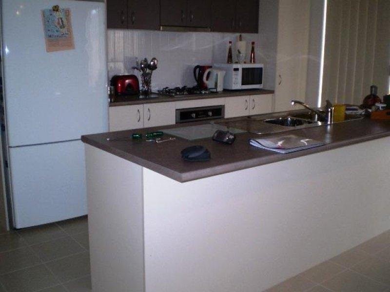 26 Wakenshaw Crescent, Pakenham VIC 3810