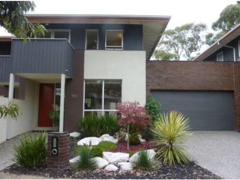 168 Ernest Jones Drive, Macleod VIC 3085