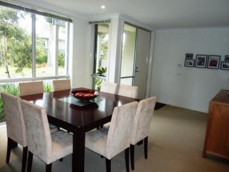 168 Ernest Jones Drive, Macleod VIC 3085