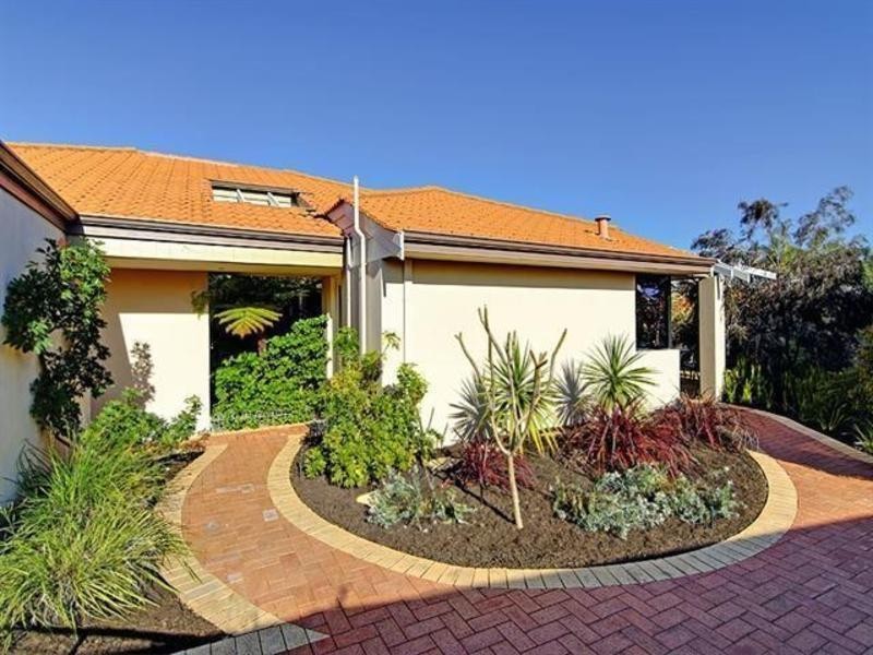 6 Paragon Rise, Currambine WA 6028
