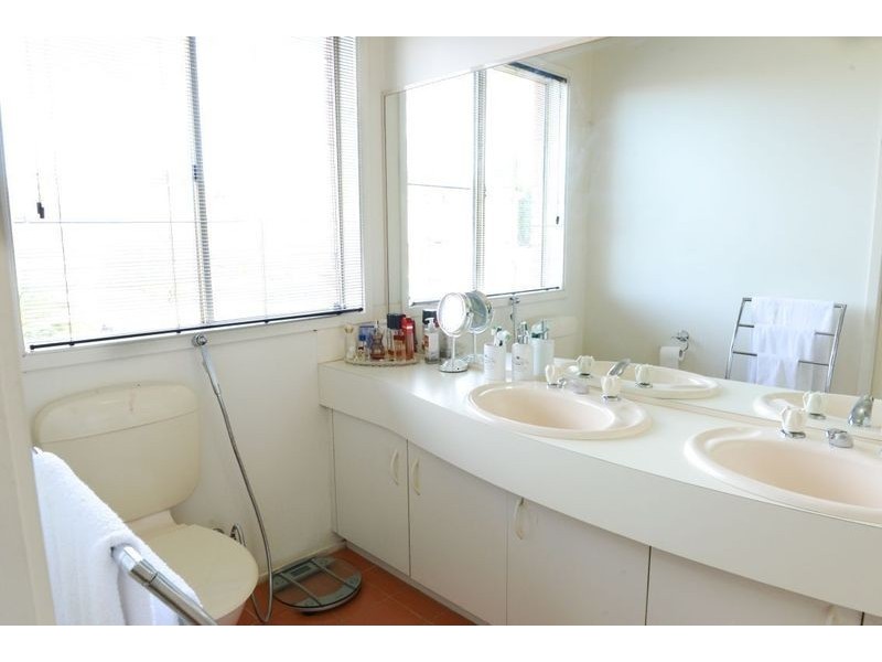 2 Gull Way, Narre Warren South VIC 3805