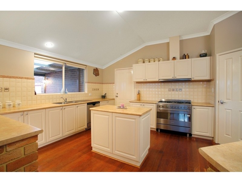 1 Steiner Avenue, Success WA 6164