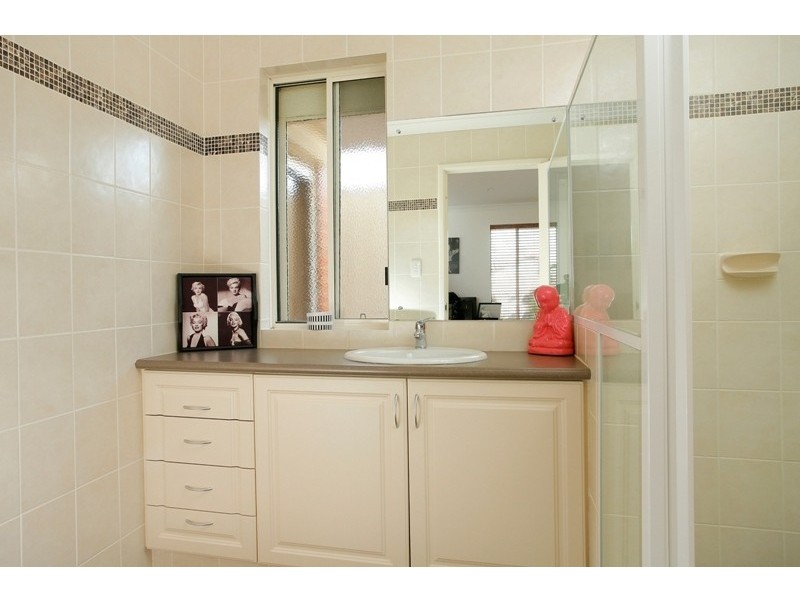 1 Steiner Avenue, Success WA 6164