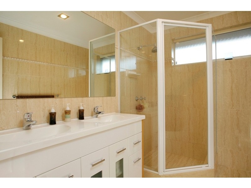 1 Steiner Avenue, Success WA 6164