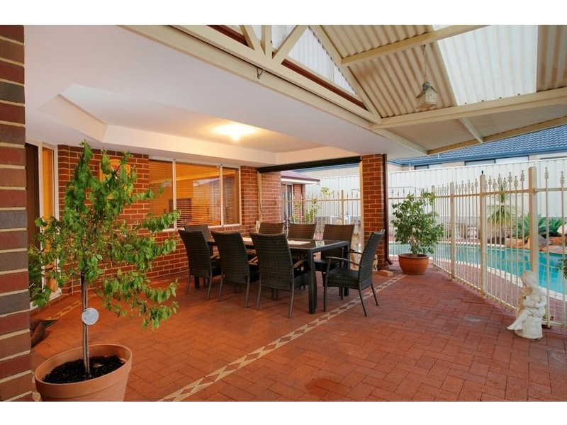 1 Steiner Avenue, Success WA 6164