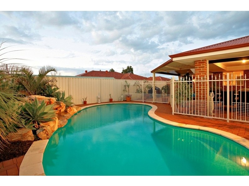 1 Steiner Avenue, Success WA 6164