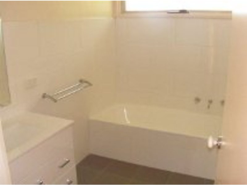 8 Rangeview Street, Warragul VIC 3820