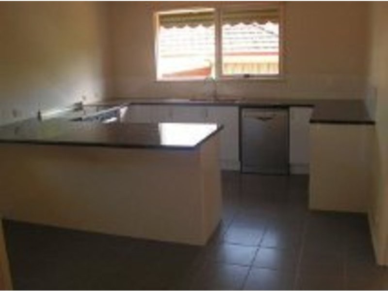 8 Rangeview Street, Warragul VIC 3820