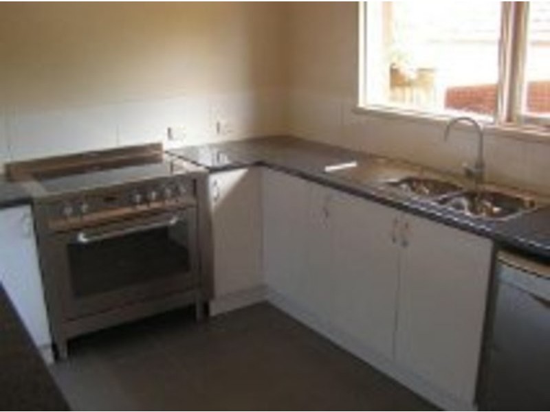 8 Rangeview Street, Warragul VIC 3820