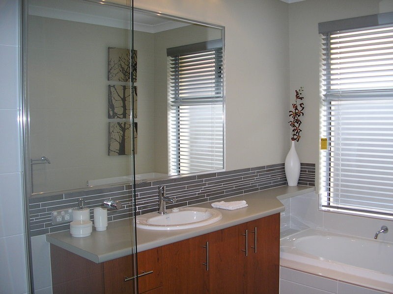 12 Safford Ave, Aveley WA 6069